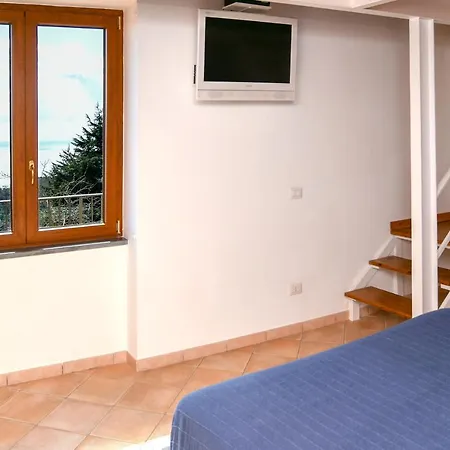 Moon Smile * Massa Lubrense