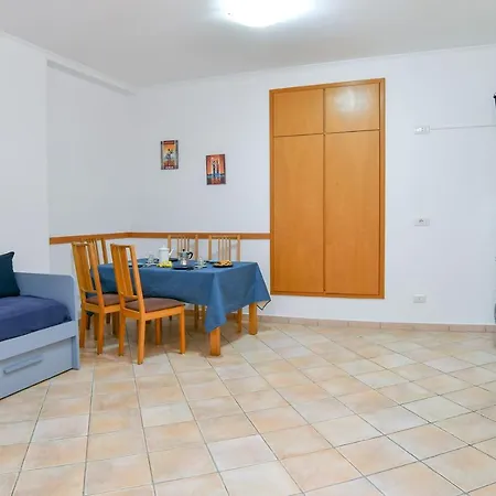 Moon Smile Apartment *